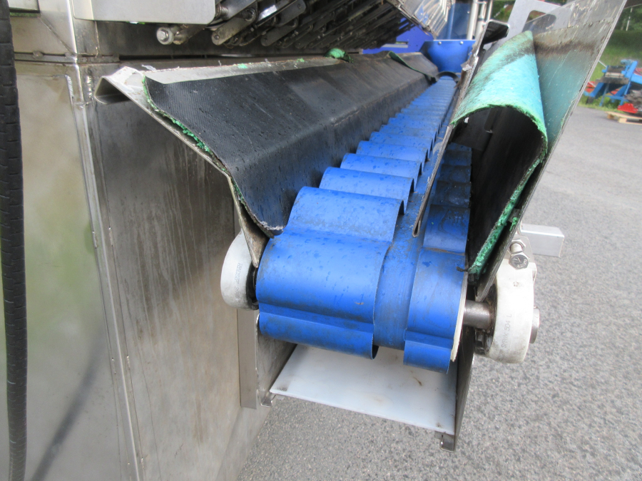 5851 Jasa Newtec vertical packaging line