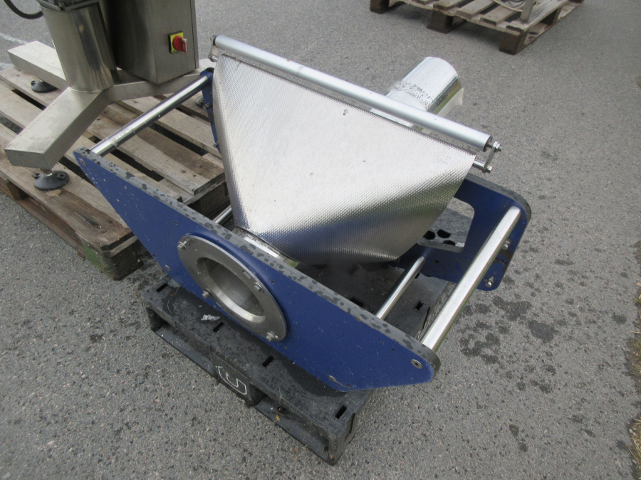 5851 Jasa Newtec vertical packaging line