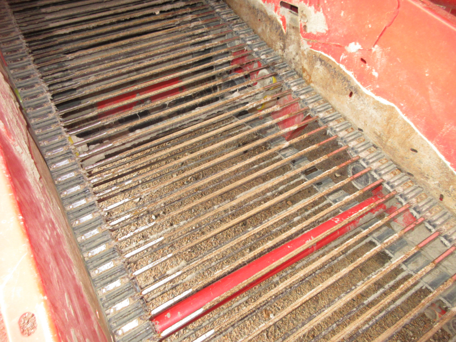 5869 Grimme SE 75-30 potato harvester