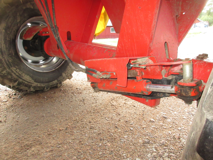 5869 Grimme SE 75-30 potato harvester
