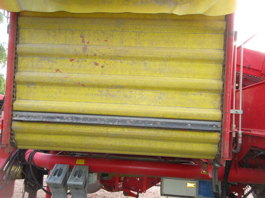 5869 Grimme SE 75-30 potato harvester