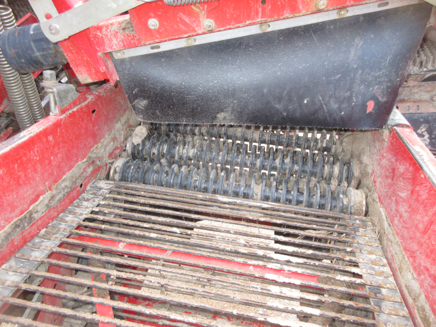 5869 Grimme SE 75-30 potato harvester