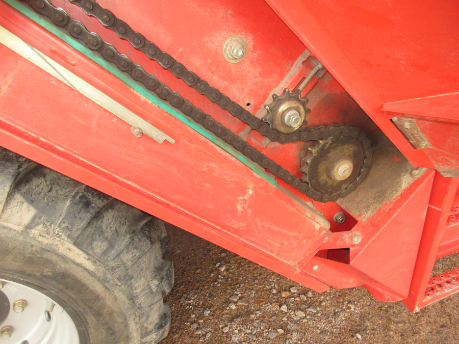 5869 Grimme SE 75-30 potato harvester