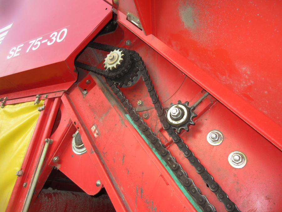 5869 Grimme SE 75-30 potato harvester