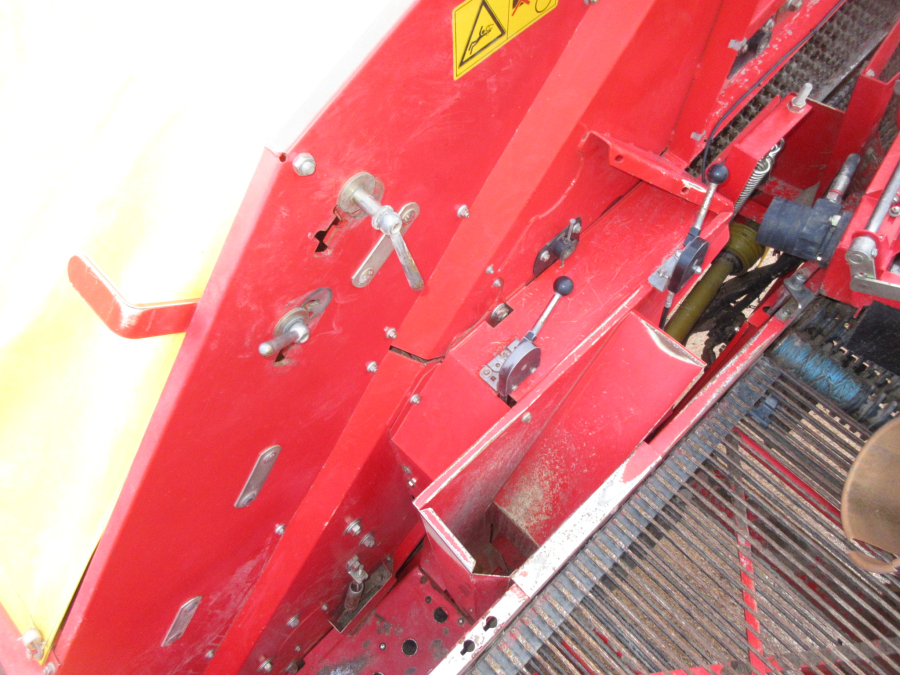 5870 Grimme SE75-30 potato harvester