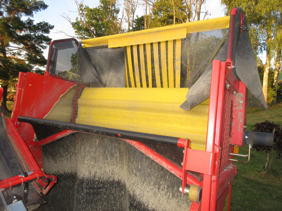 5870 Grimme SE75-30 potato harvester