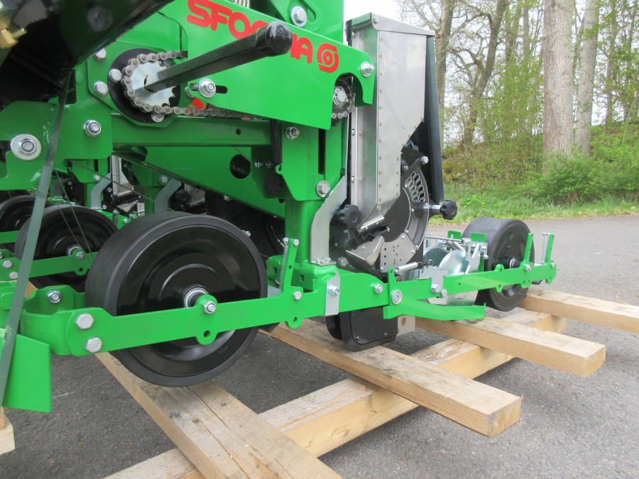 5900 Sfoggia Calibra precision seeder 4x75 cm