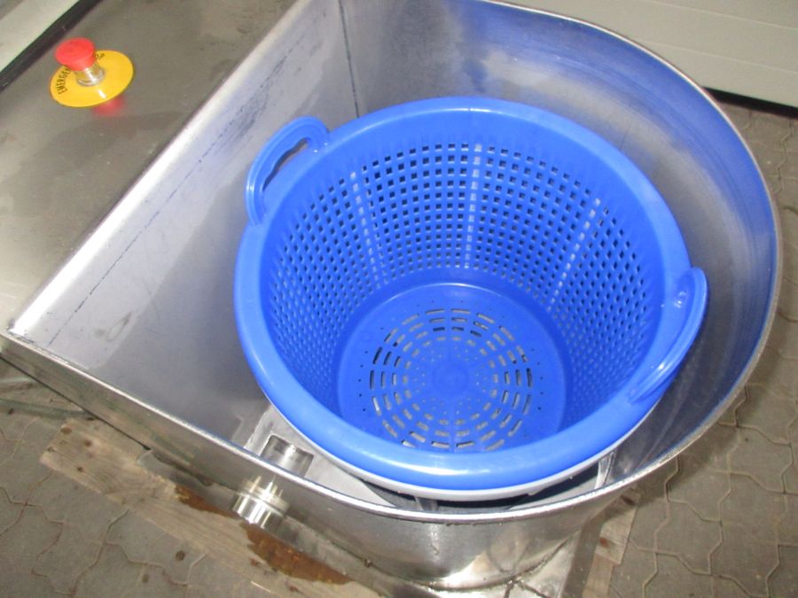 5905 Eillert Centirfuge spinner dryer for leafy vegetables