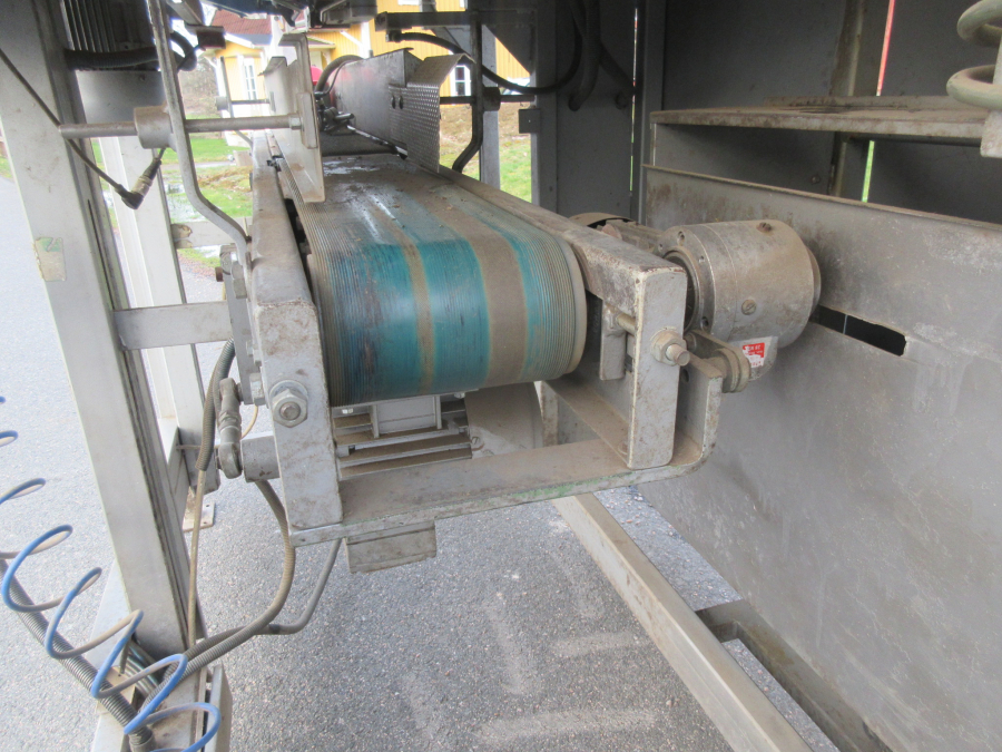 5930 Upmatic 4315 paper bagger