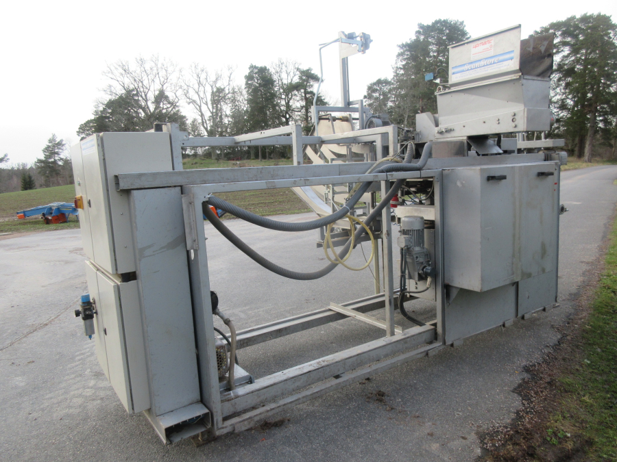 5930 Upmatic 4315 paper bagger
