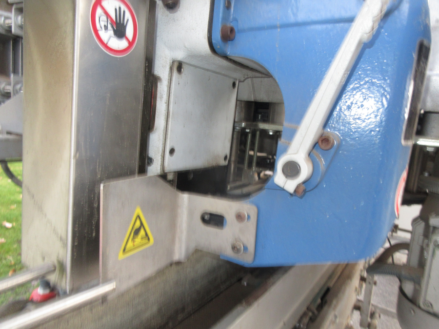 5930 Upmatic 4315 paper bagger