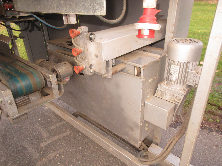 5930 Upmatic 4315 paper bagger