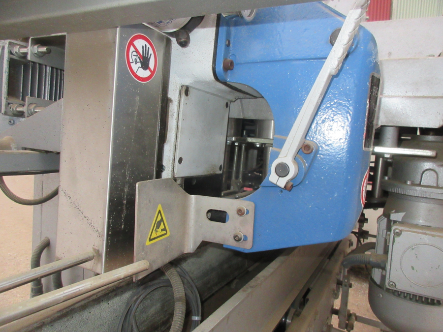 5930 Upmatic 4315 paper bagger