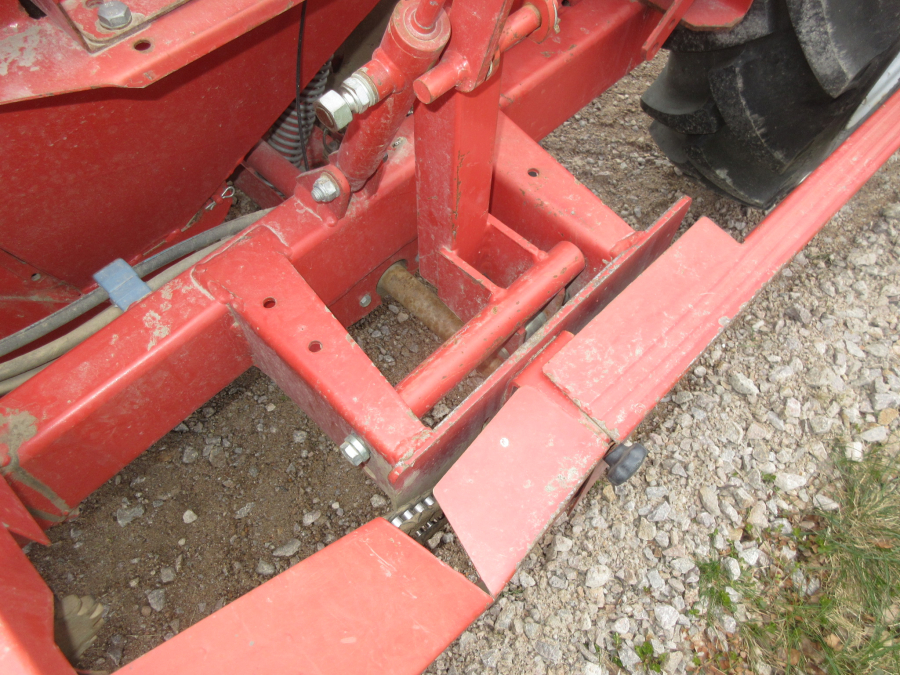 5943 Kverneland Underhaug UN3200 potato planter