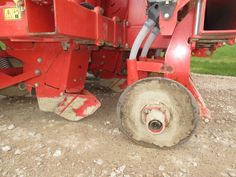 5943 Kverneland Underhaug UN3200 potato planter