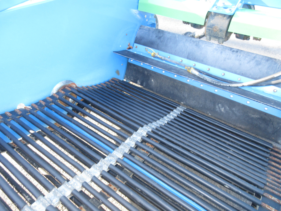 5960 Krukowiak onion windrower and topper