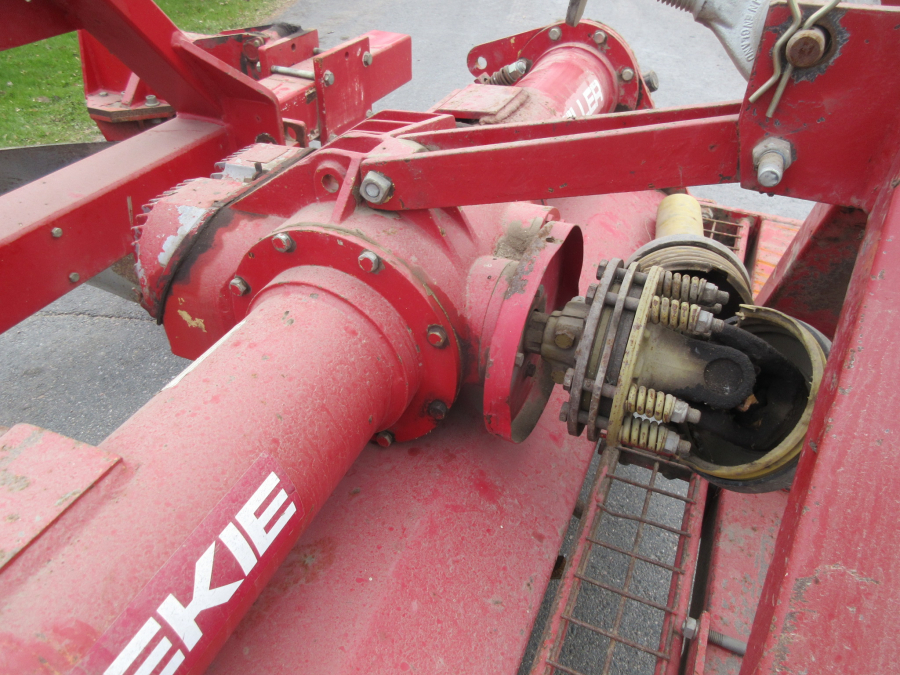 5962 Reekie bed plough with cultivator