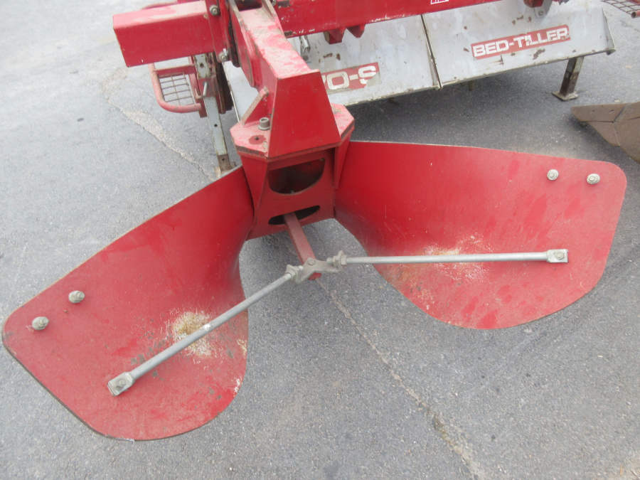 5962 Reekie bed plough with cultivator