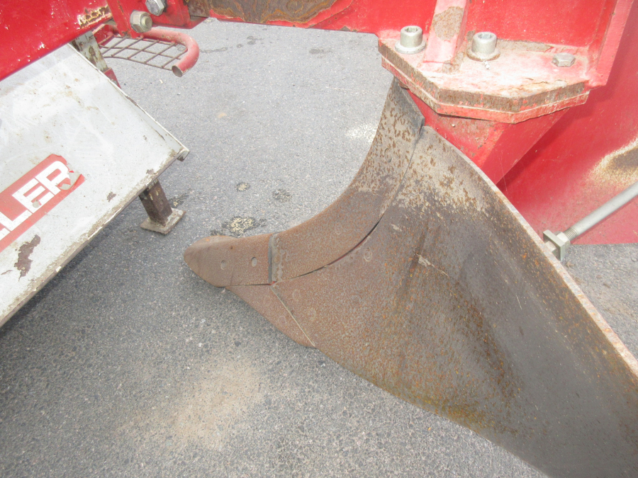 5962 Reekie bed plough with cultivator