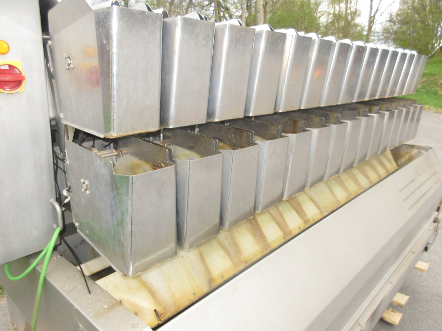 5967 Newtec 4015B2G weigher for potato / Carrots