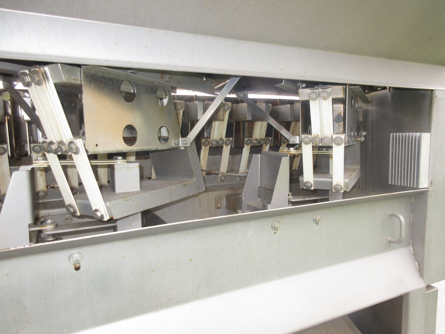 5967 Newtec 4015B2G weigher for potato / Carrots