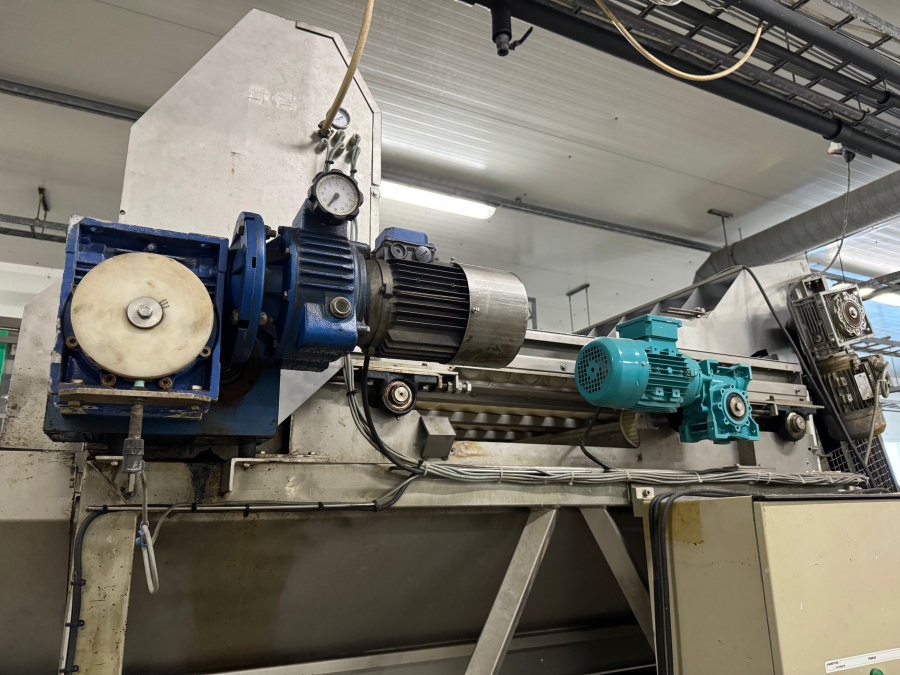 5971 Marcelissen potato halving machine