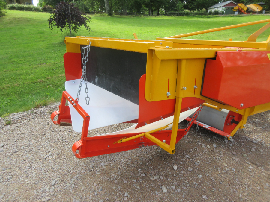 5972 Samon onion windrower 1350 mm web