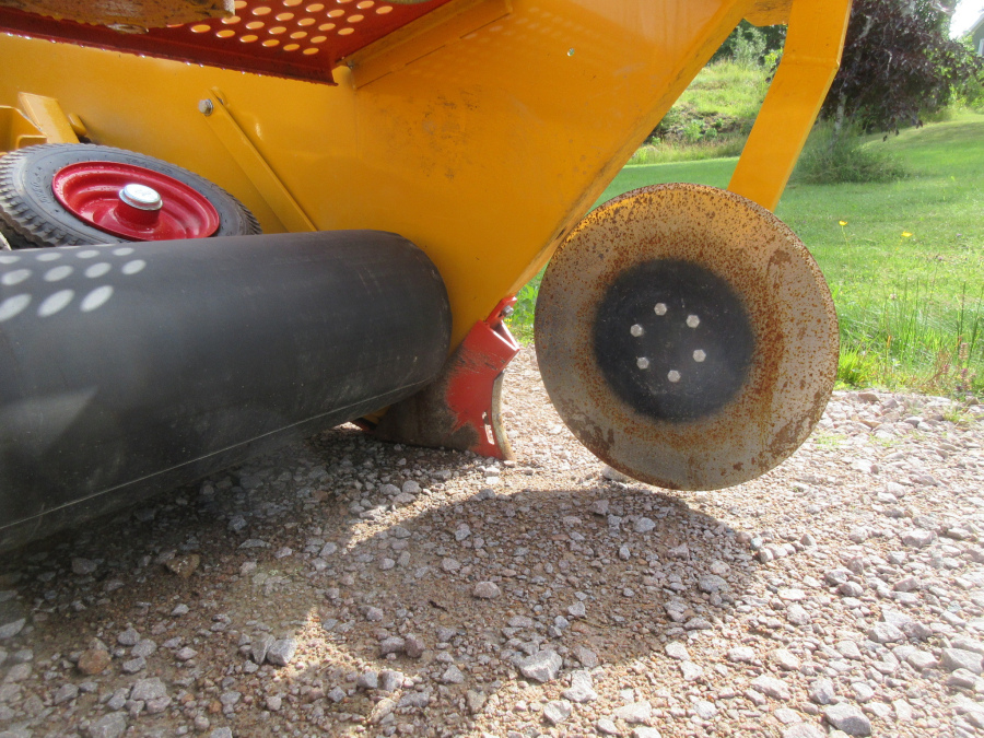 5972 Samon onion windrower 1350 mm web