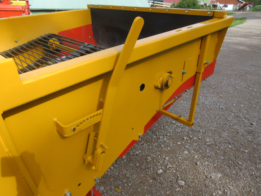 5972 Samon onion windrower 1350 mm web