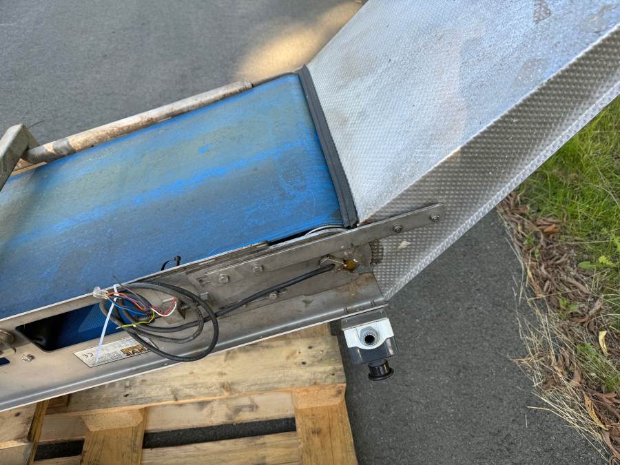 5986 Emve conveyor belt 2300x500 +1200 mm goose neck