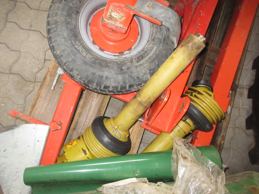 5988 Holaras onion windrower UR135