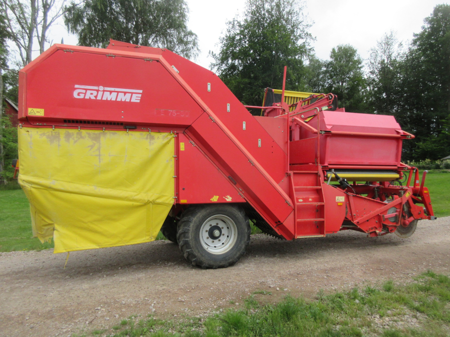 5997 Grimme SE 75-30 potato harvester