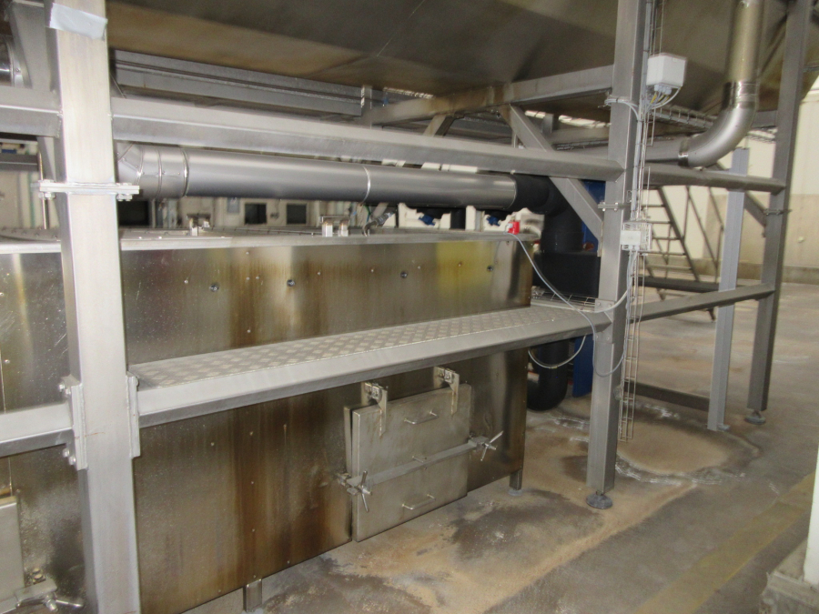 6011 EMVE hydro cooler for carrots