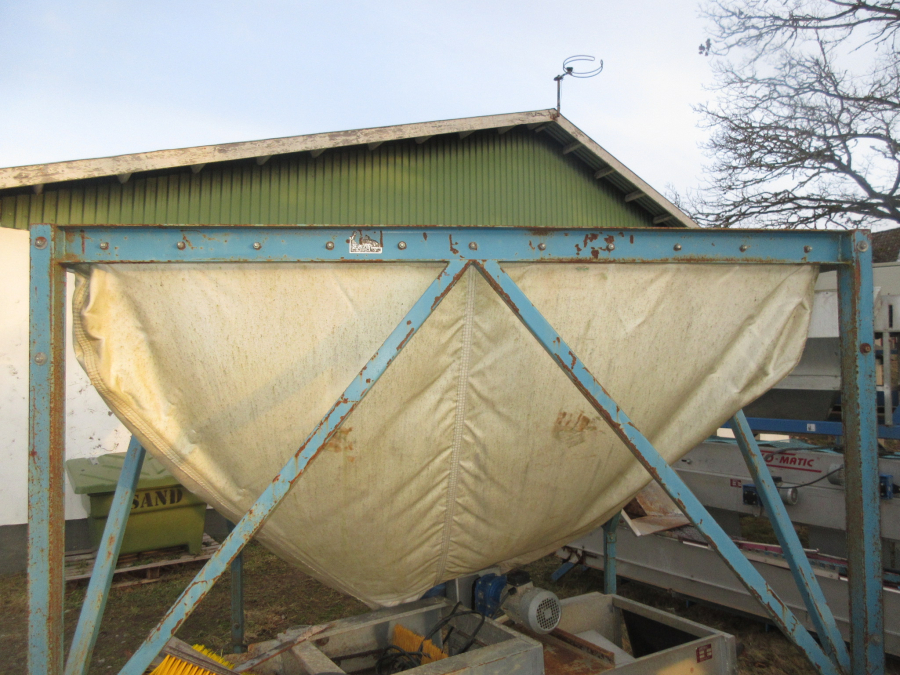 6023 EMVE potato screen grader line 