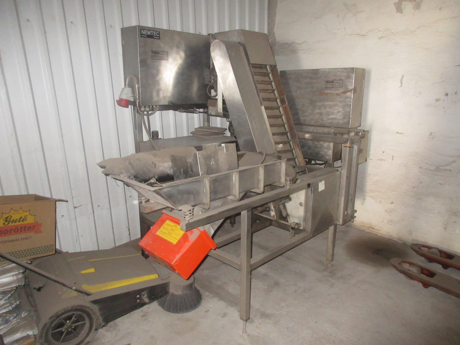 6025 Newtec G30A weigher and bagger for carrots