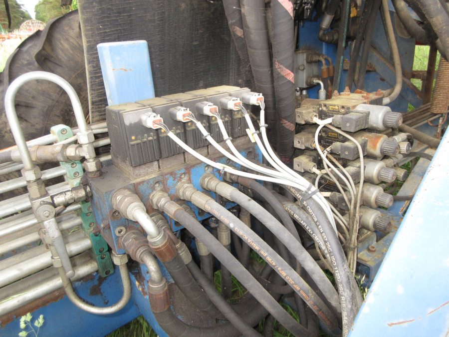 6026 Asa-Lift T-300 carrot harvester