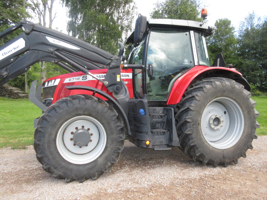 6032 Massey Ferguson 6718S tractor