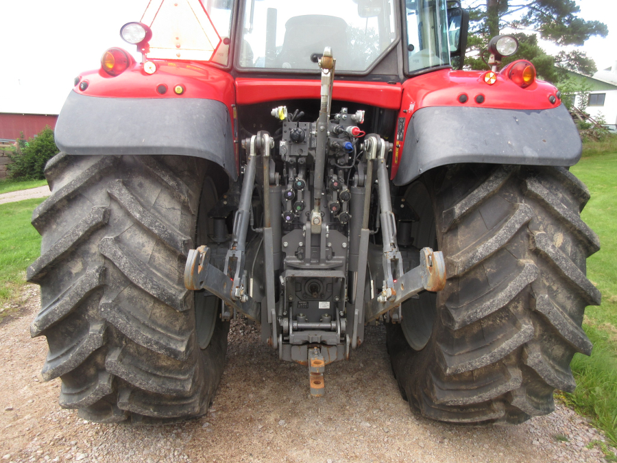 6032 Massey Ferguson 6718S tractor