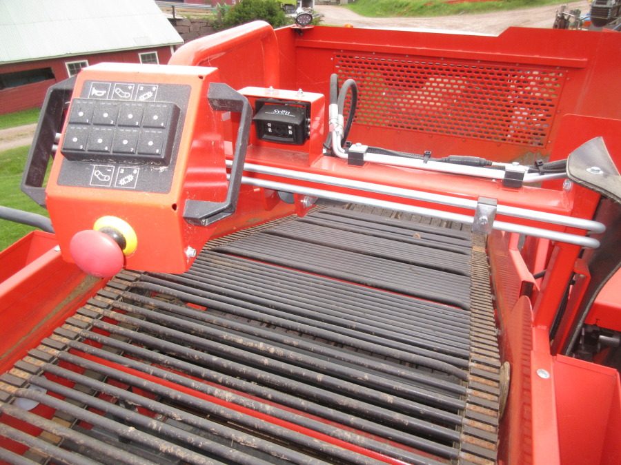 6036 Dewulf RA3060 potato harvester DEMO selfpropelled
