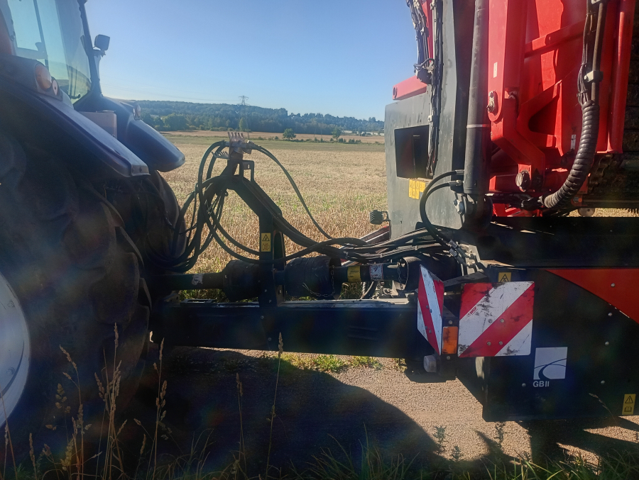 6041 Dewulf GBII carrot harvester 
