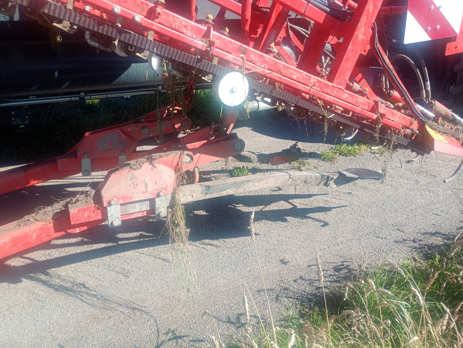 6041 Dewulf GBII carrot harvester 