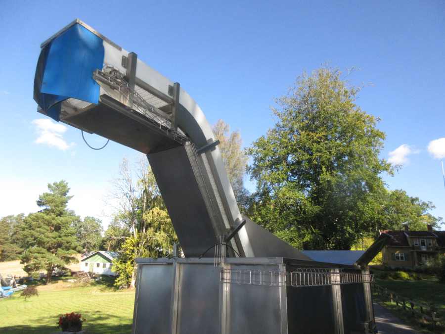 6044 Ferlo feeding bunker