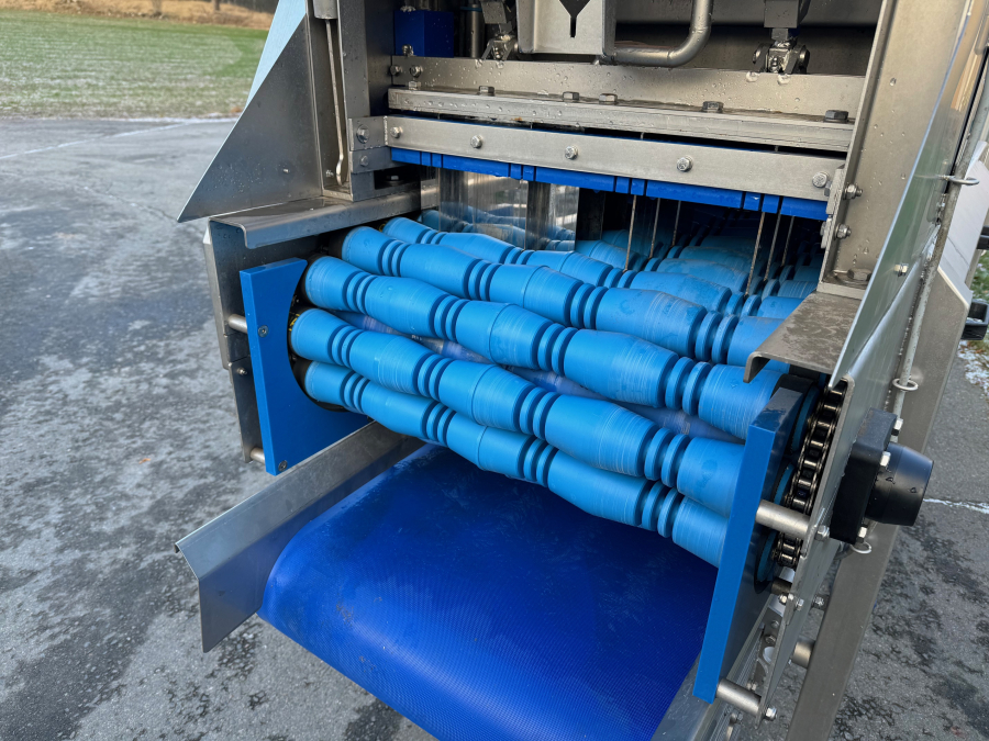 6063 Sormac DMA-60 potato halving machine