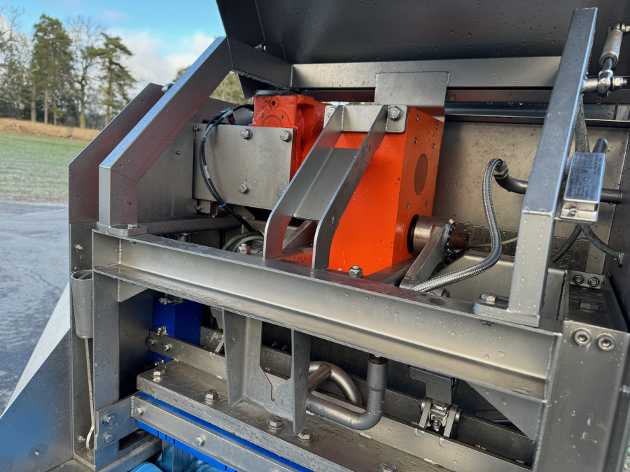 6063 Sormac DMA-60 potato halving machine