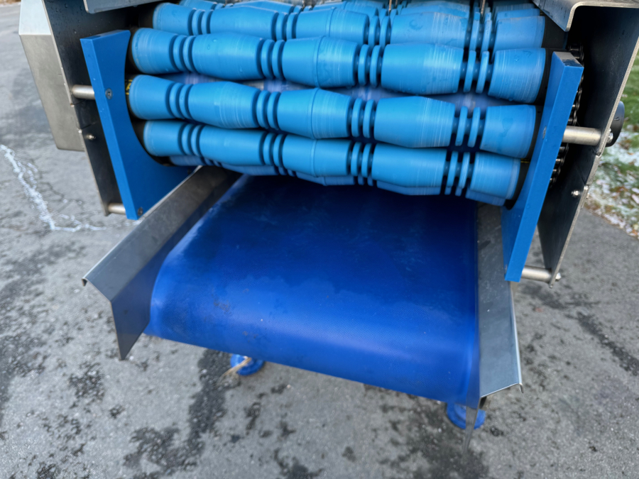 6063 Sormac DMA-60 potato halving machine