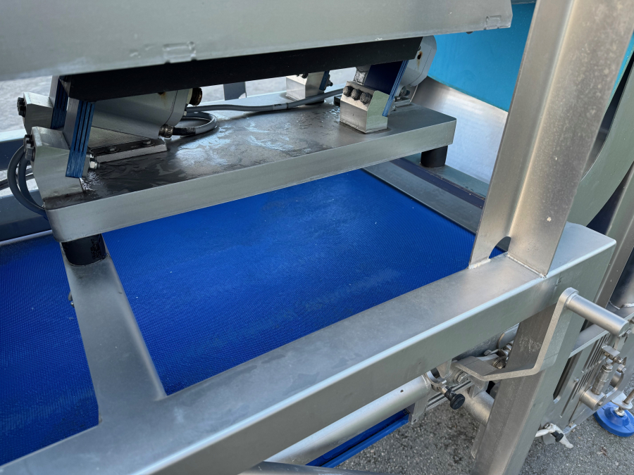 6063 Sormac DMA-60 potato halving machine