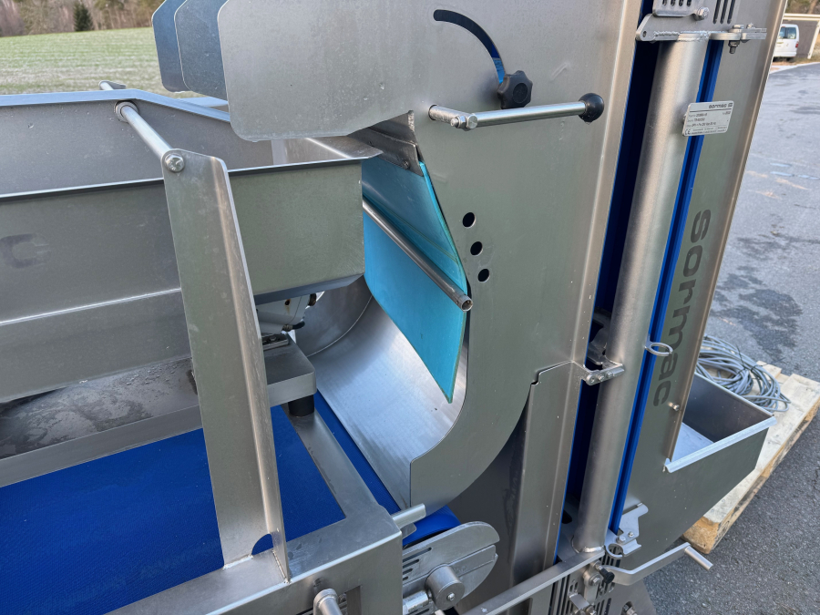 6063 Sormac DMA-60 potato halving machine