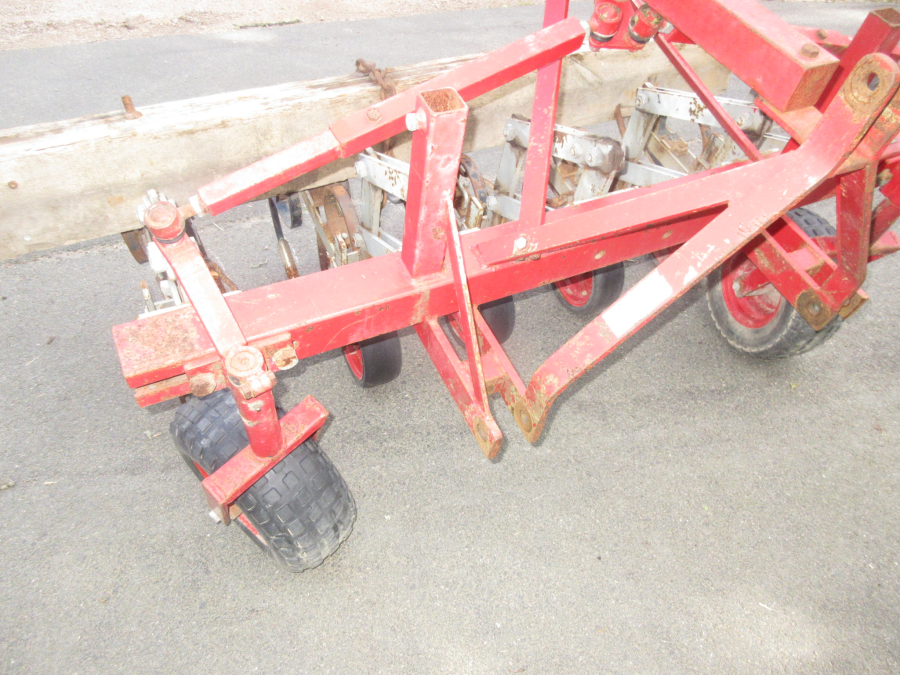 6066 Egedal row crop hoe manual steering