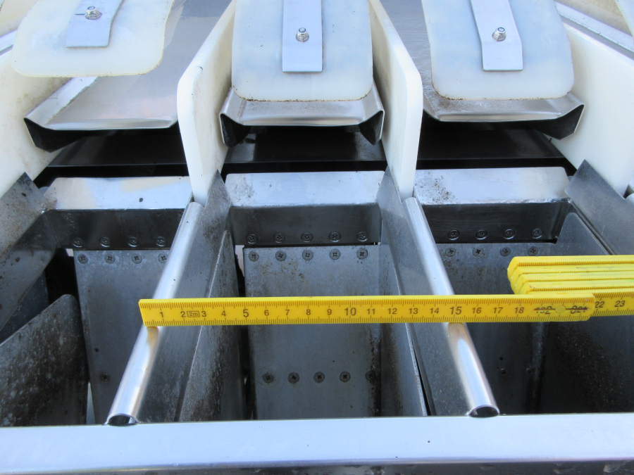 6071 Newtec 2012DG carrot weigher