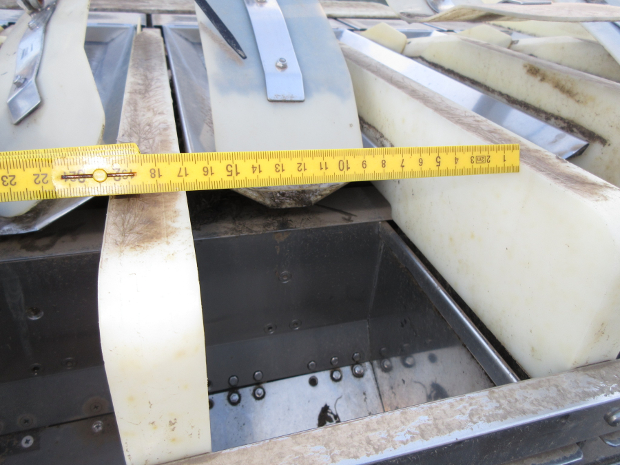 6072 Newtec 2012XBG weigher for carrot and potato